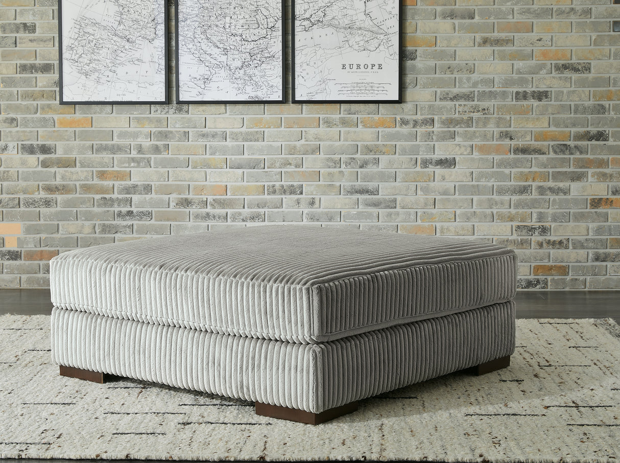 Lindyn Oversized Accent Ottoman