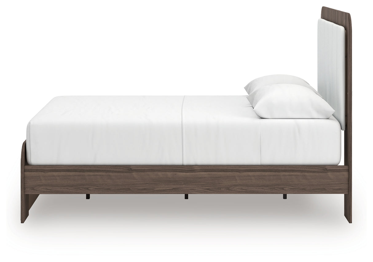 Kendanport Queen Upholstered Bed
