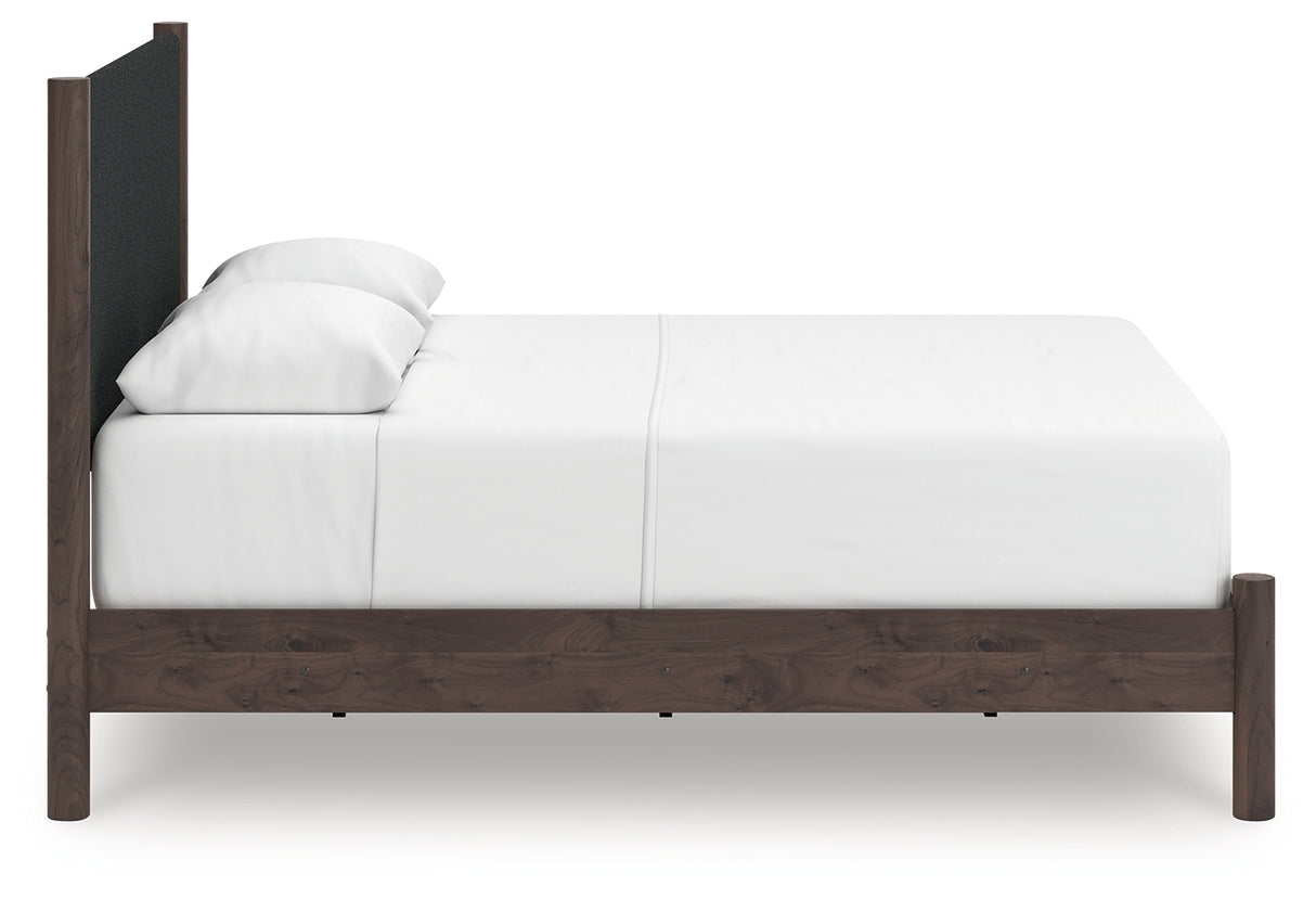 Pamytta Queen Upholstered Panel Bed