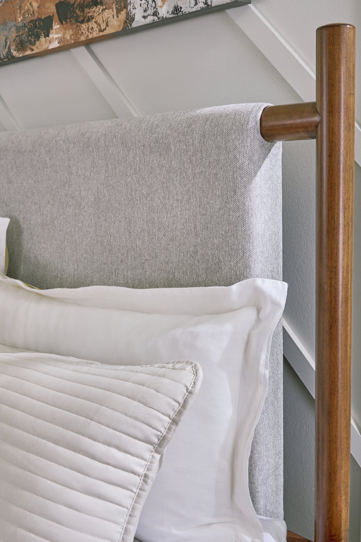 Lyncott Queen Upholstered Panel Bed