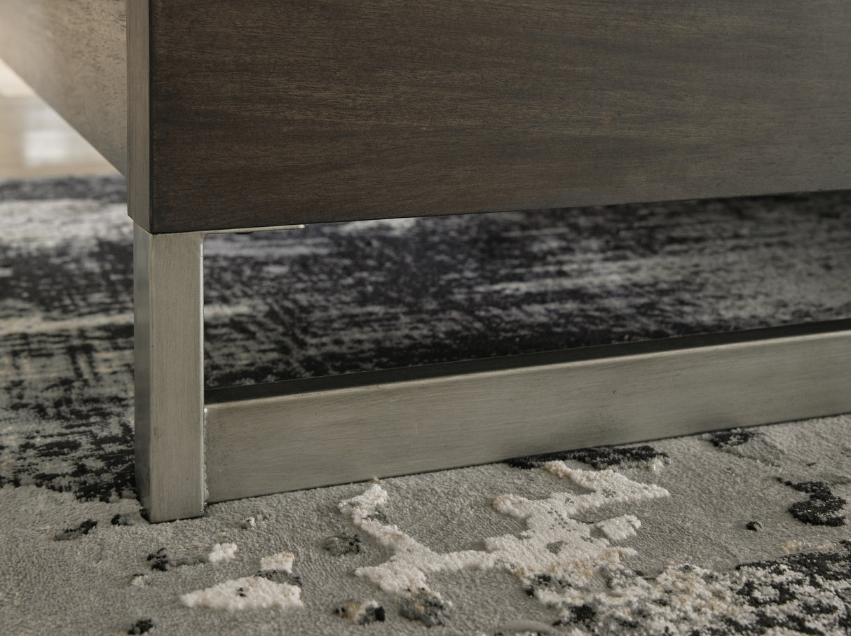 Arkenton King Panel Bed