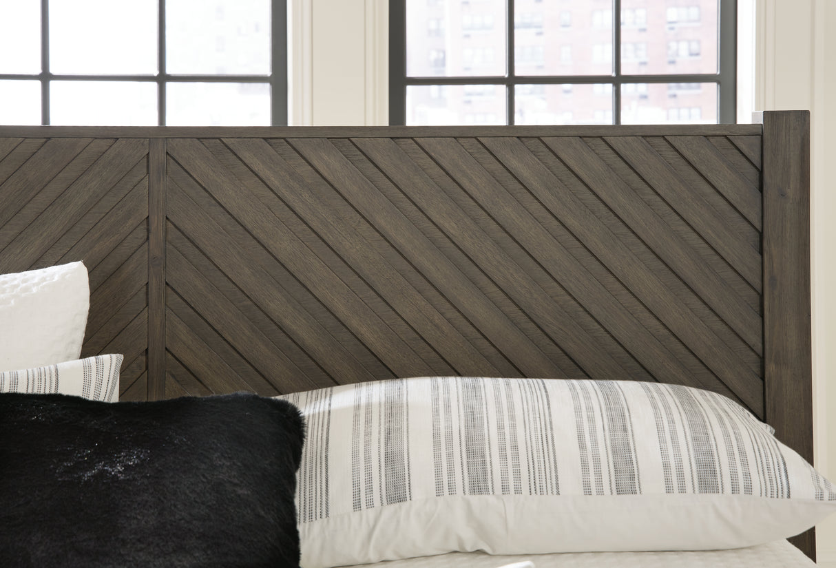 Arkenton King Panel Bed