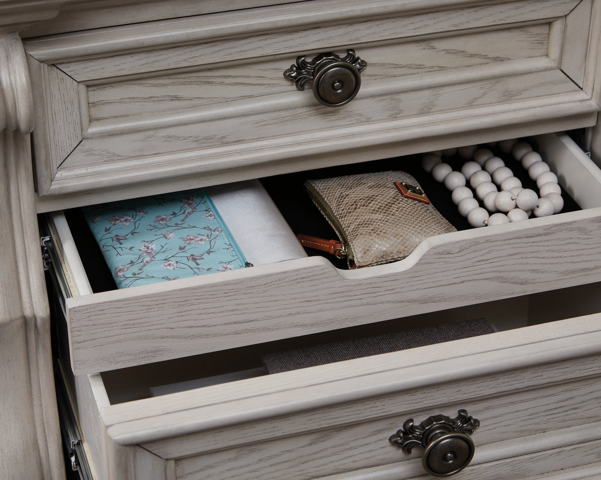 Bruchandi Nightstand