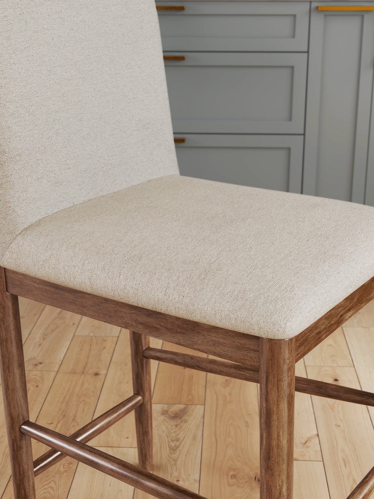 Isanti Counter Height Barstool