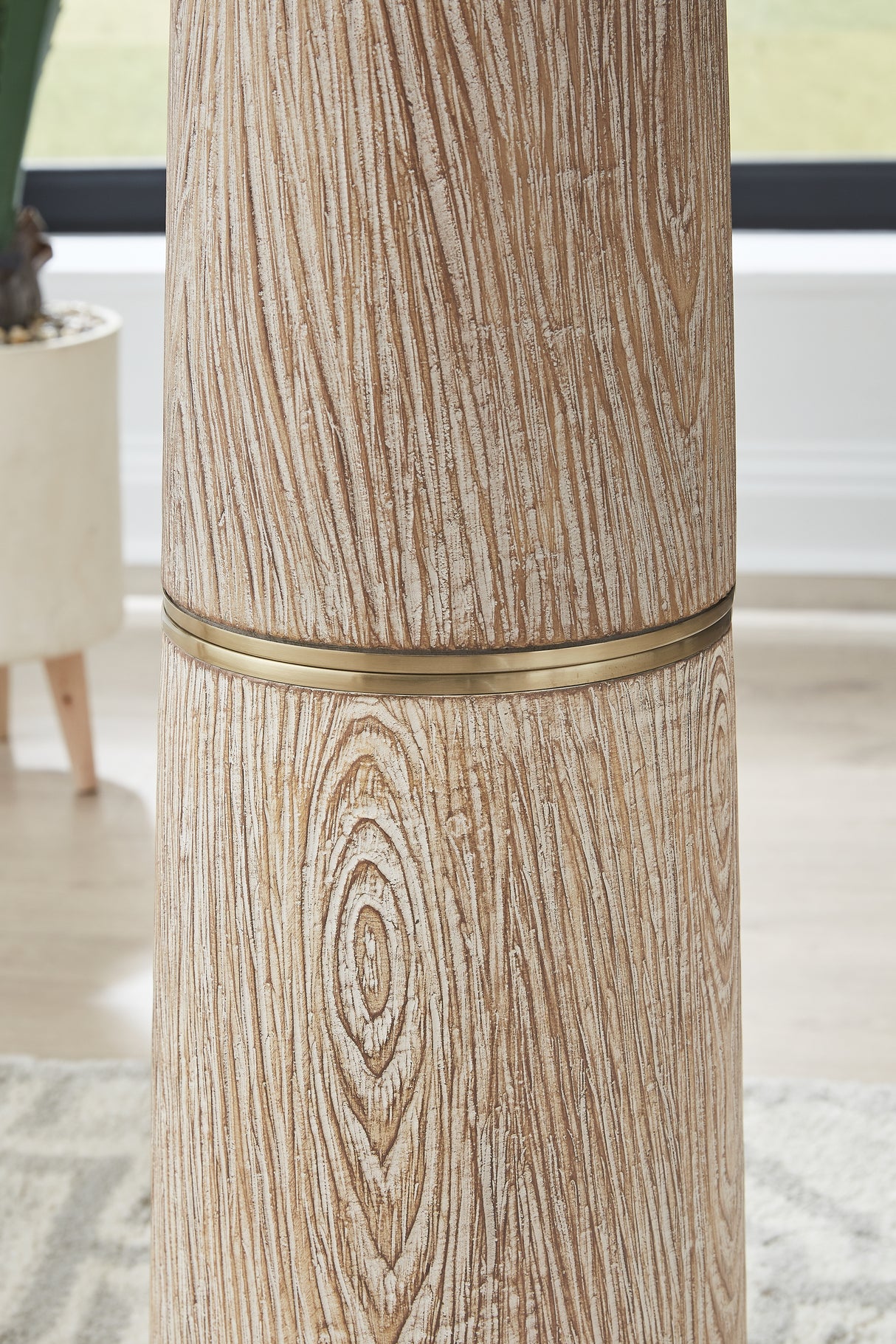 Gasparleigh Floor Lamp