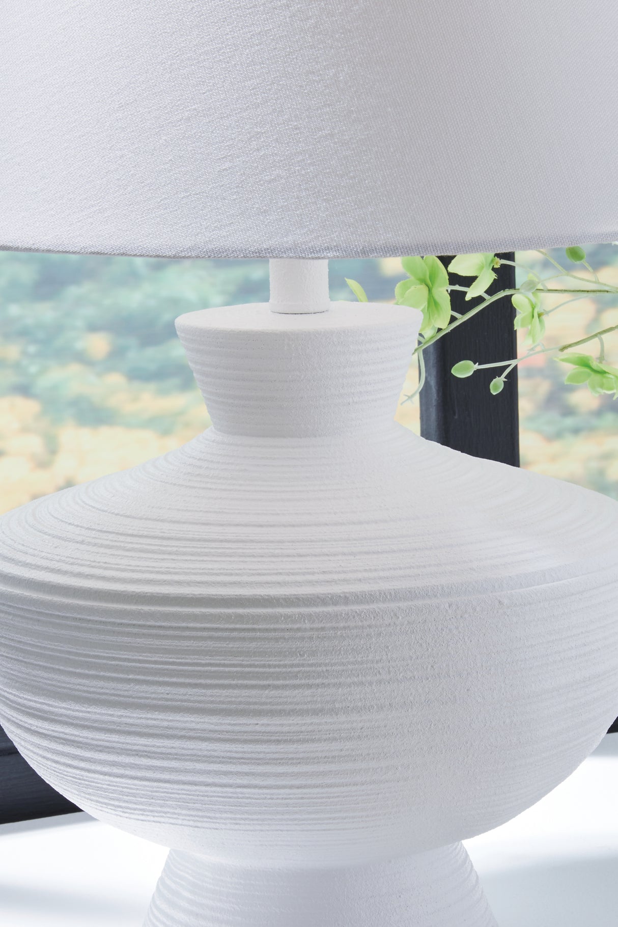 Harelwood Table Lamp