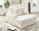 Lindyn Chaise