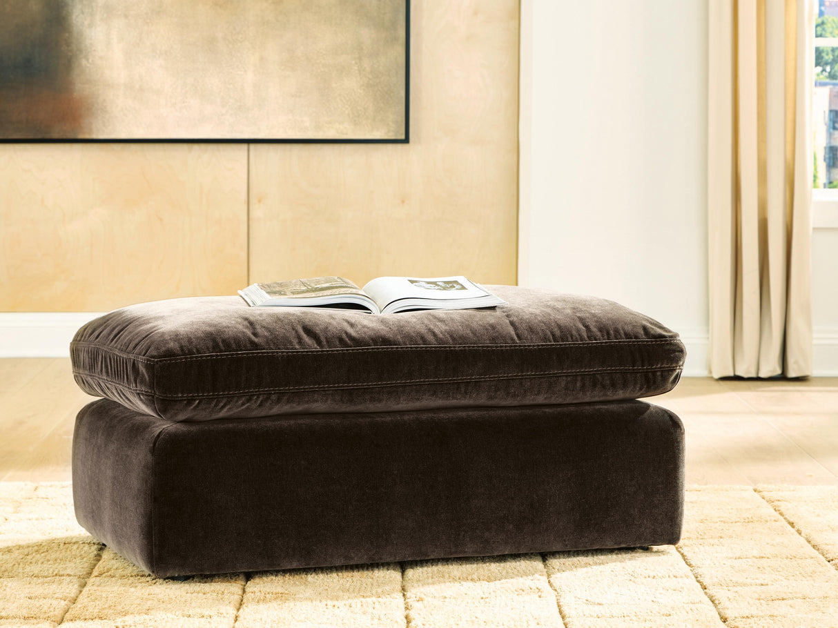 Maxton Heights Ottoman