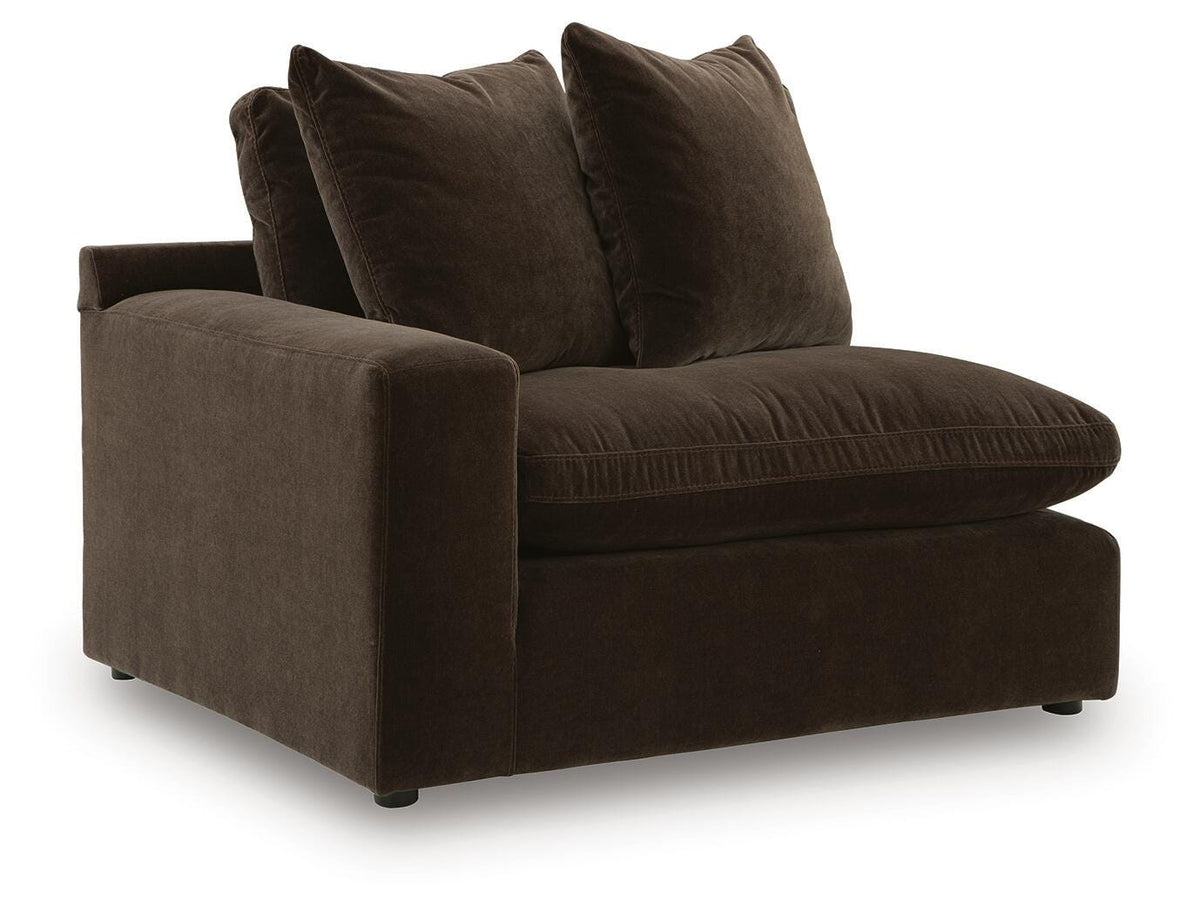 Maxton Heights 2-Piece Sectional Sofa