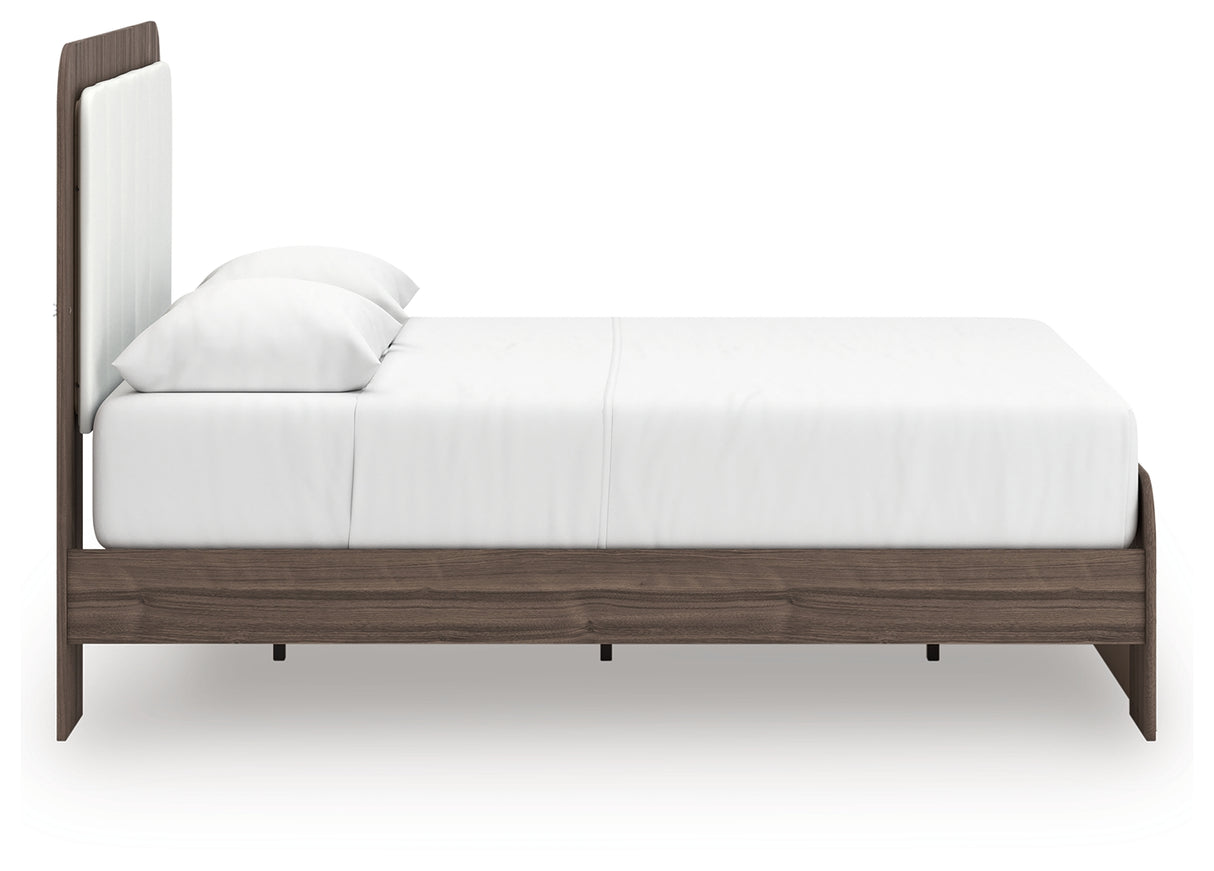 Kendanport Queen Upholstered Bed
