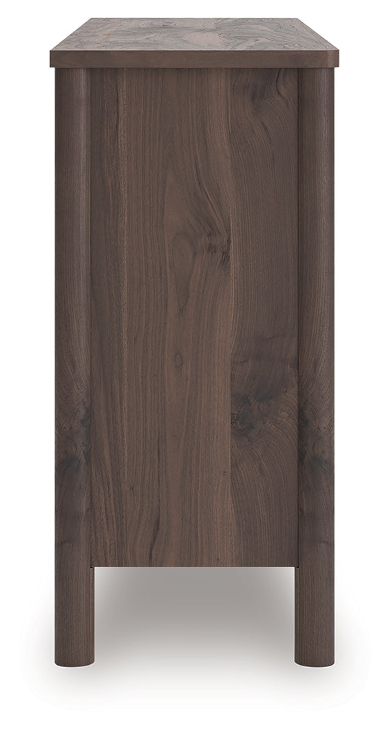 Pamytta Dresser