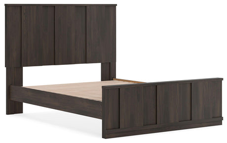 Shaehartin Queen Panel Platform Bed