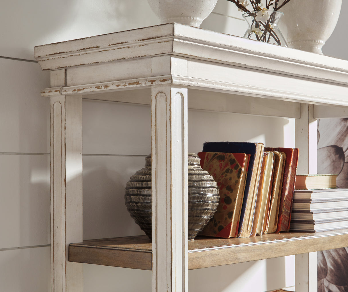 Realyn 75\" Bookcase