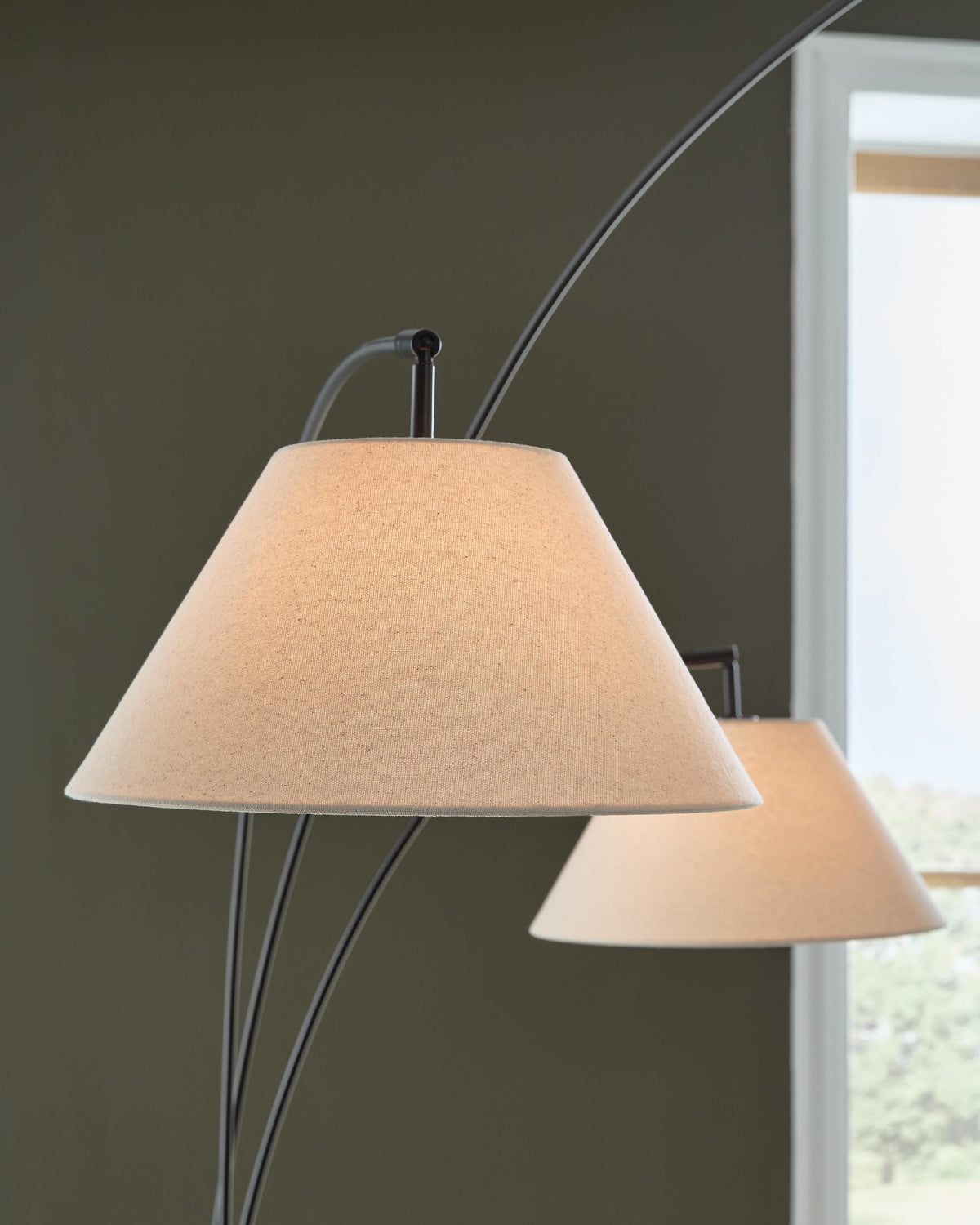 Gibbswellner Arc Lamp