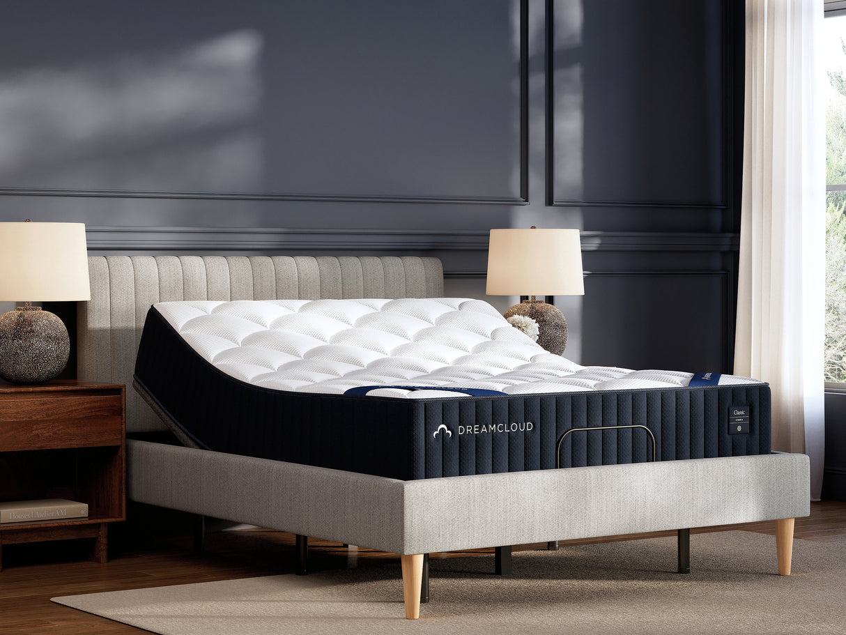DreamCloud Classic Hybrid Queen Mattress